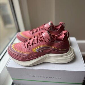 NWB Bestselling APL Neutral Pink Streamline Running Shoes W 6 Y 4.5 $350